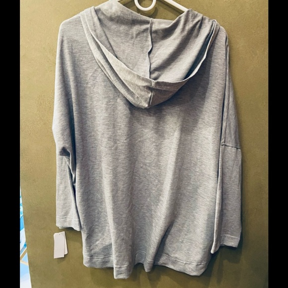 New Natori Gray Zip Hoodie NWT - Picture 3 of 3